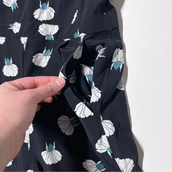 LOFT Lotus Floral Blue Jumpsuit Ruffle Sleeves Wide Leg Pockets Blogger Fav 4 - Picture 6 of 13